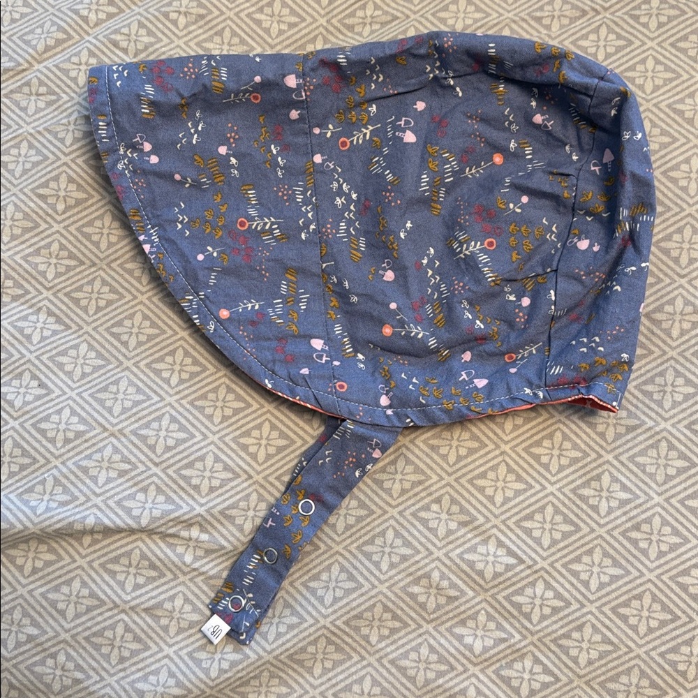 Urban baby bonnet reversible sun bonnet in bluebell.